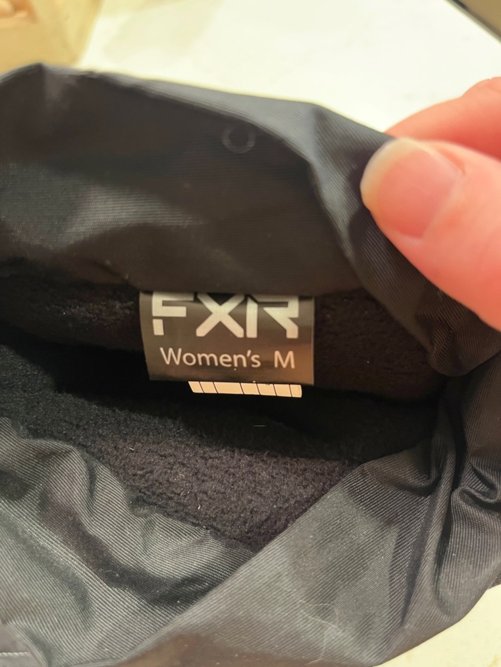 FXR Women's Fusion Glove Black and White Insulated with Adjustable Cuffs - Picture 3 of 5